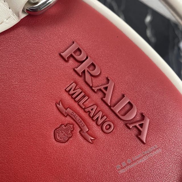 prada女包 普拉達2020年專櫃最新款 小牛皮女士手提包 1BB070 走秀款 prada大號單肩女包  pyd2194